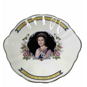 Crown Staffordshire Silver Jubilee Queen Elizabeth II 1973 Trinket Dish Plate